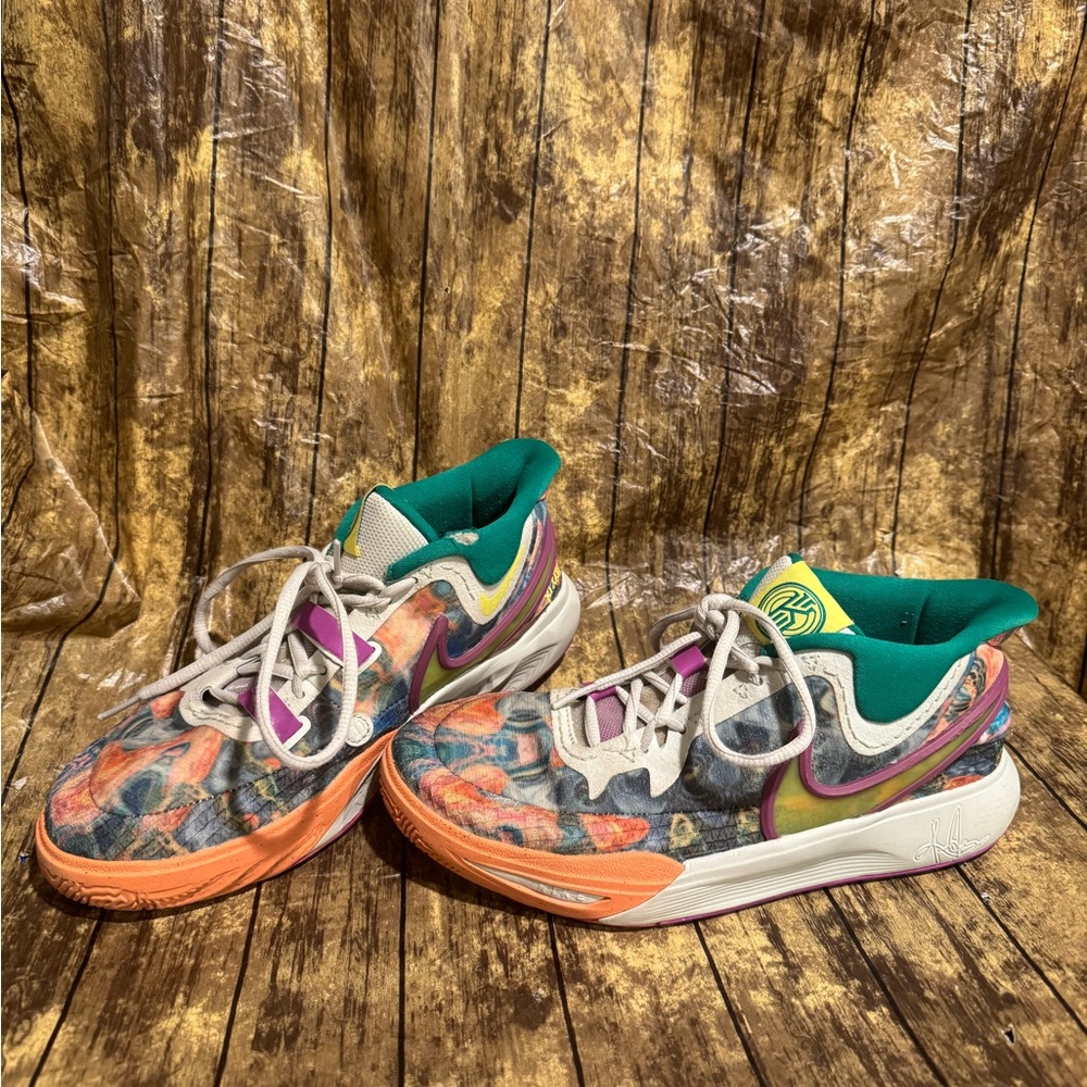 Nike Kyrie 8 Circle Of Life Youth Size 6.5 DQ3840-001 Athletic Sneaker Shoes